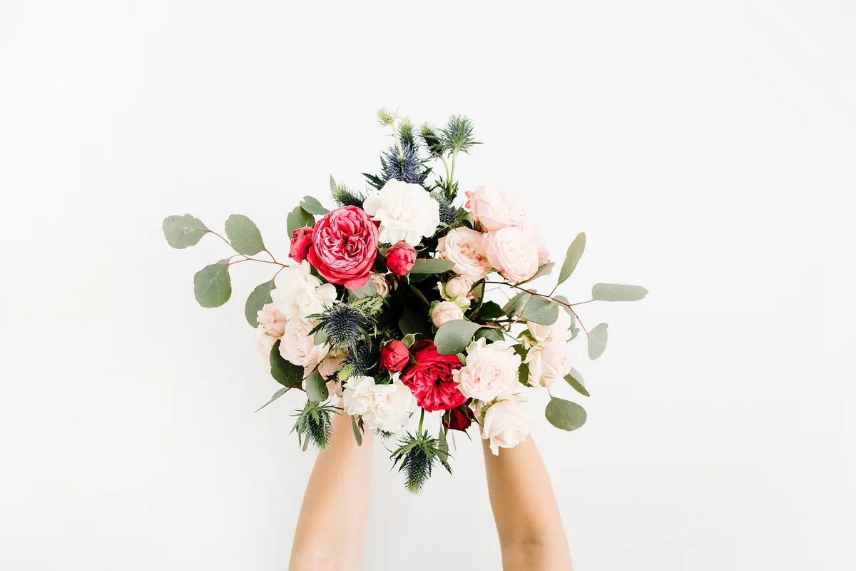 Wedding Flower Checklist: What to Order and When to Book It